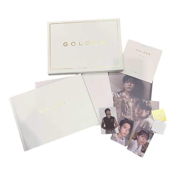 BTS JUNGKOOK INDIGO EXCLUSIVE GOLDEN SOLID ALBUM - OPENED, EVERYTHING INCLUDED - Picture 3 of 3